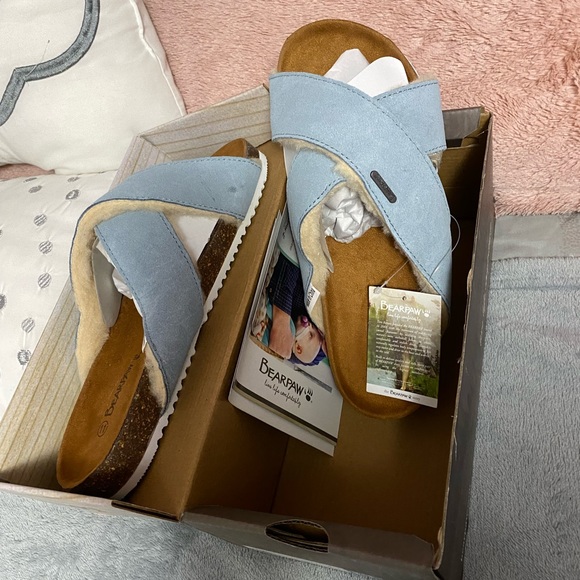 Bearpaws. Size 11. Light Blue. - Picture 2 of 2